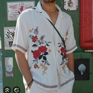 Abercrombie and Fitch Summer Linen Blend Shirt with Floral Embroidery